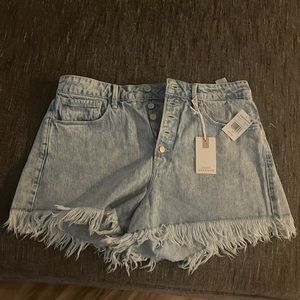 Brand new, never worn Good American Bombshell Shorts